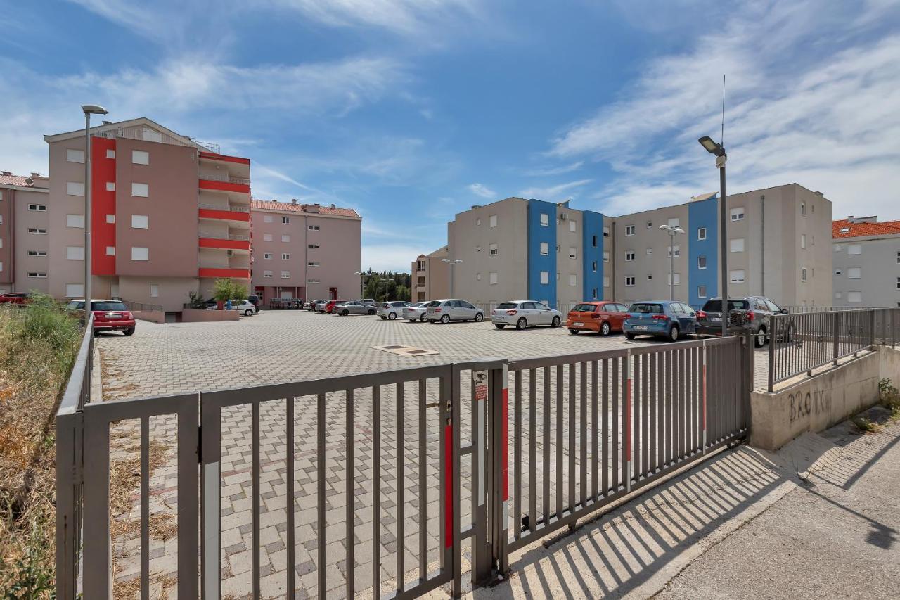 Bruno & Toni Deluxe Apartman Makarska Eksteriør billede