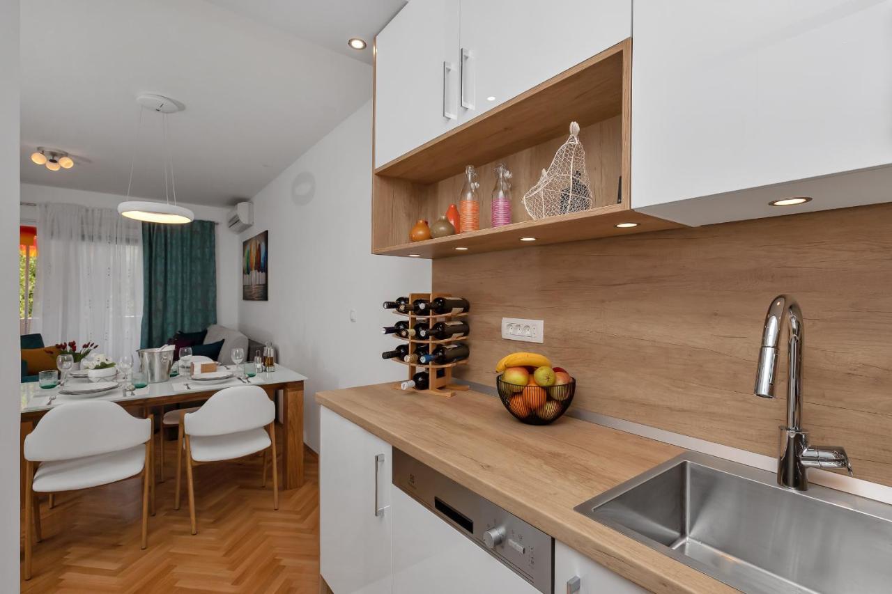 Bruno & Toni Deluxe Apartman Makarska Eksteriør billede