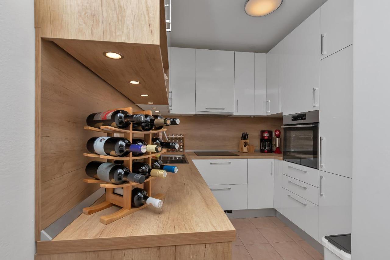 Bruno & Toni Deluxe Apartman Makarska Eksteriør billede