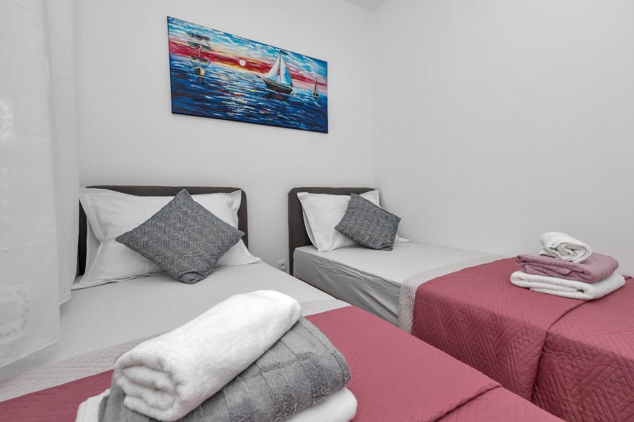 Bruno & Toni Deluxe Apartman Makarska Eksteriør billede