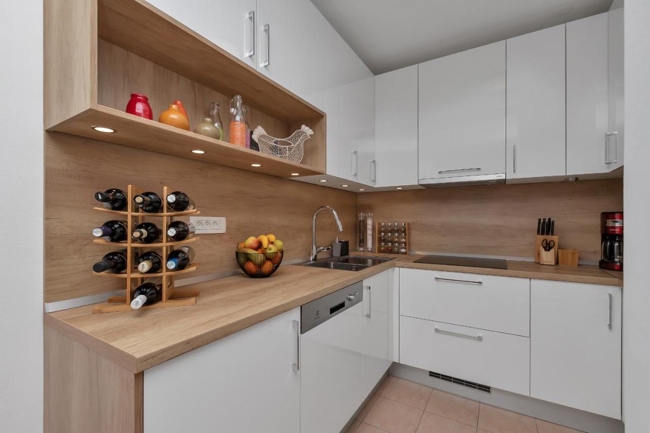 Bruno & Toni Deluxe Apartman Makarska Eksteriør billede