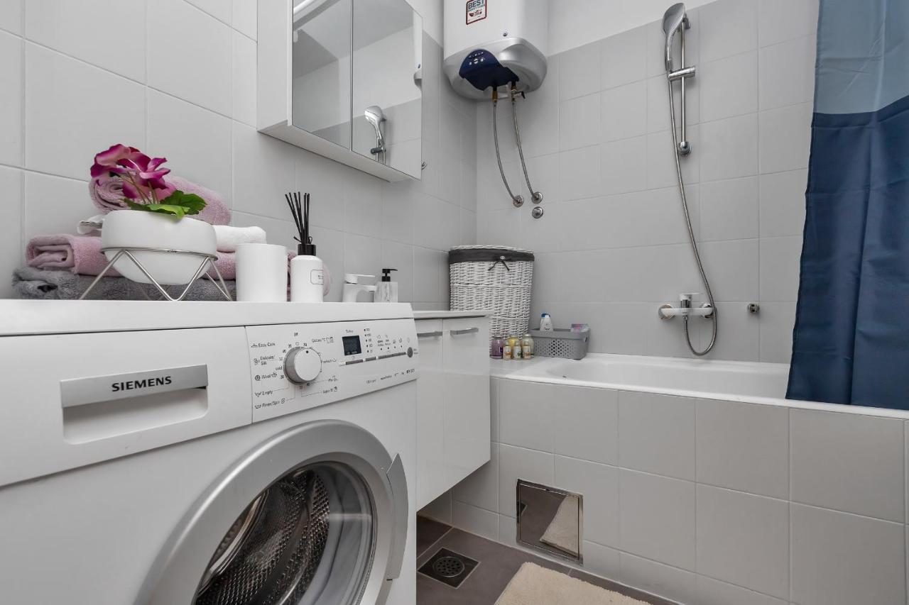 Bruno & Toni Deluxe Apartman Makarska Eksteriør billede